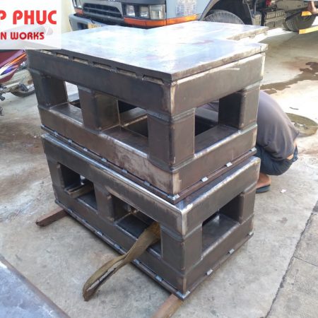 khung máy thép tại Hóc Môn